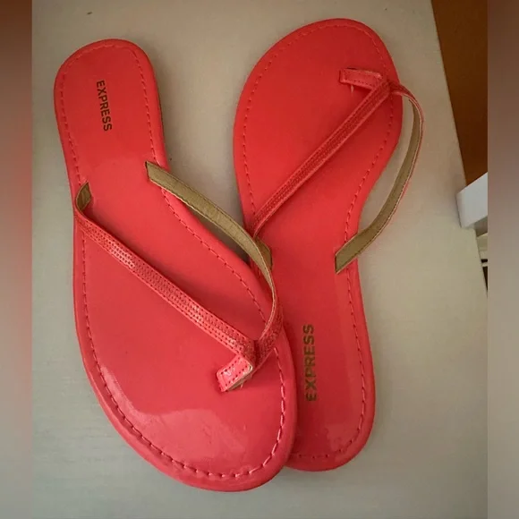 EXPRESS Flip-Flops in Hot PINK (NWOT) - Picture 2 of 7